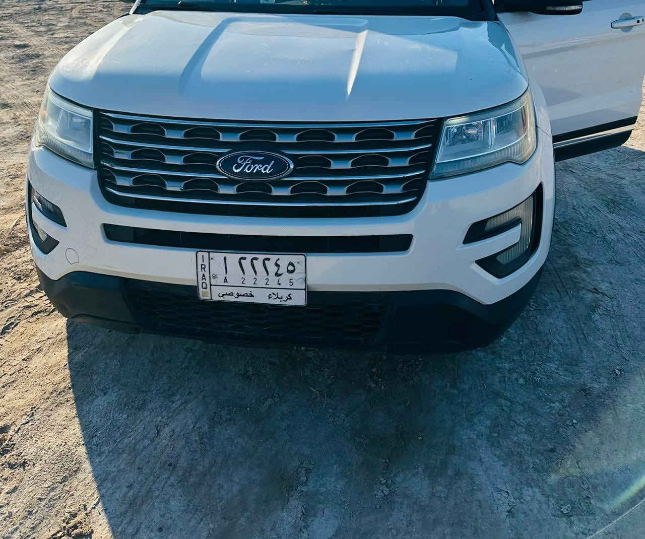 فورد اكسبلورر 
2018 XLT امريكي 
فول بنوراما 
بصمة 
تشغيل عن بعد 
تدفئة تبريد 
6 راكب كشنات منفصل Vip
حادثهة جانبي كما موضح بالسونار 
رقم كربلاء انكليزي وهزة جديدة 
رقم ***********
السعر  165$قفل
