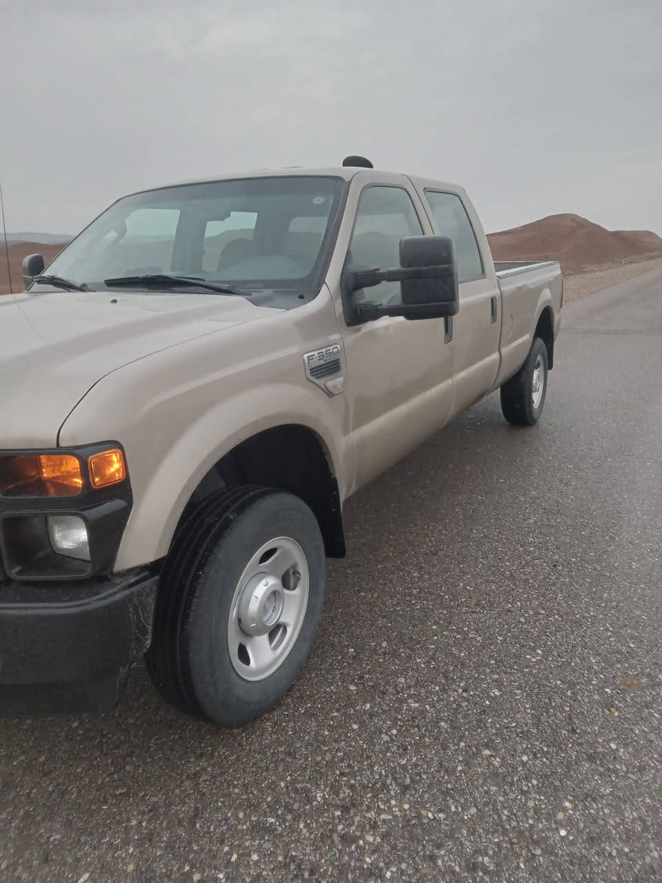 السلام عليكم
للبيع فورد سوبر ديوتي f350 موديل 2008
رقم أربيل بأسمي هزة وبراد جديد والرقم محدث سنوية لغاية 2031  
محرك بانزين 10 سلندر ( كير عادي ) فور ويل كهربائي سيارة جاهزة حدادية صدر تخم تاير كهربائيات باتري جديد دواخلهة كلش حلوة ترايهة وين ما يعجبك سعرهة ٩٠ ورقة قابل للتفاوض شي بسيط عنواني بغداد مدينة الصدر  ***********
