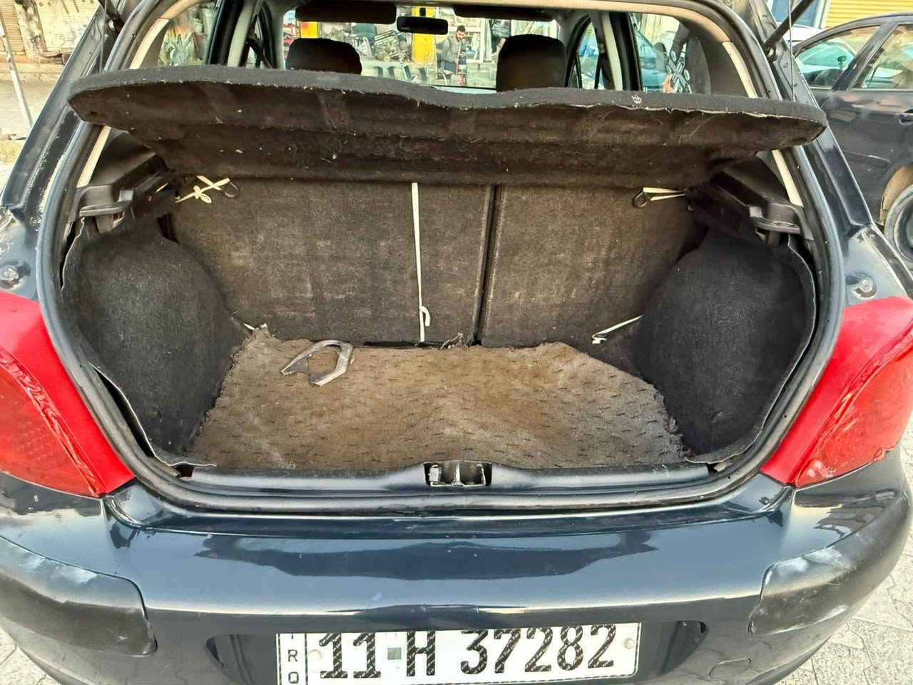 سلام عليكم بيجو 307 فول كير محرك تبريد بلشرط بيها جامرلغ الخلفي طرف سايق بيه صبغ الباقي بشرط سعر 58 بيها مجال مكان السياره كركوك موبايل ***********
