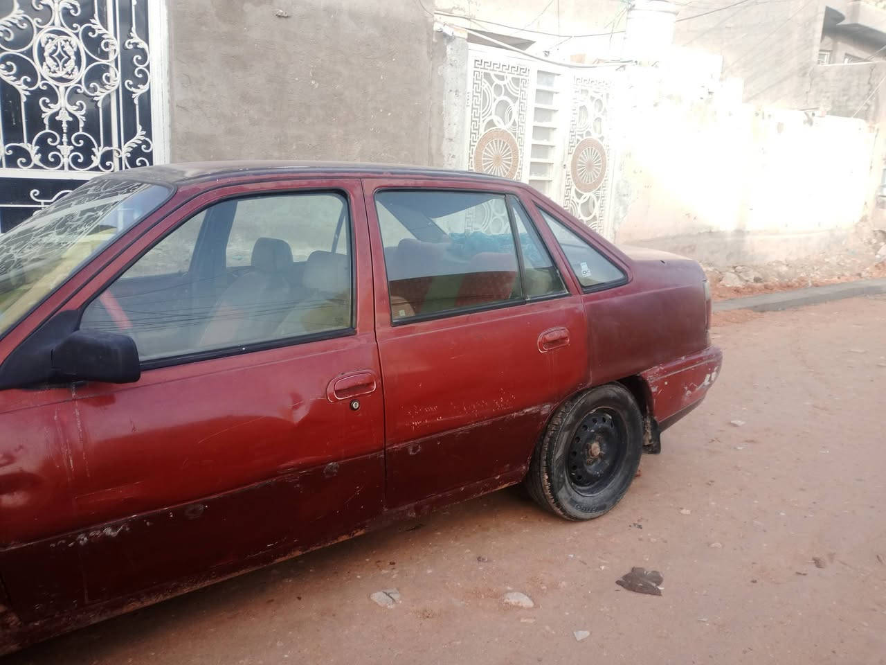 دايو سلو موديل 96 اوتوتماتيك بيع مستعجل ب 17 ورقه و بيهه مجال
بأسمي شرط مداور ثاني يوم سنويه لل 29
محرك. 1600 نضيف و كير نضيف 
تايرات زينات حداديه 50 بالميه 
عوزهه ترتيبات نواقصهه بك لايت وره السايق و كم شغله بسيطه 
ما بيهه اي ضربه 
شواصي مكفولات 
السياره استحقاقهه ازيد من هذا السعر بس مستعجل على بيعتهه 
سياره خدميه و قويه و سعرهه مناسب 
رقمهه و مكانهه نجف 
 ***********
