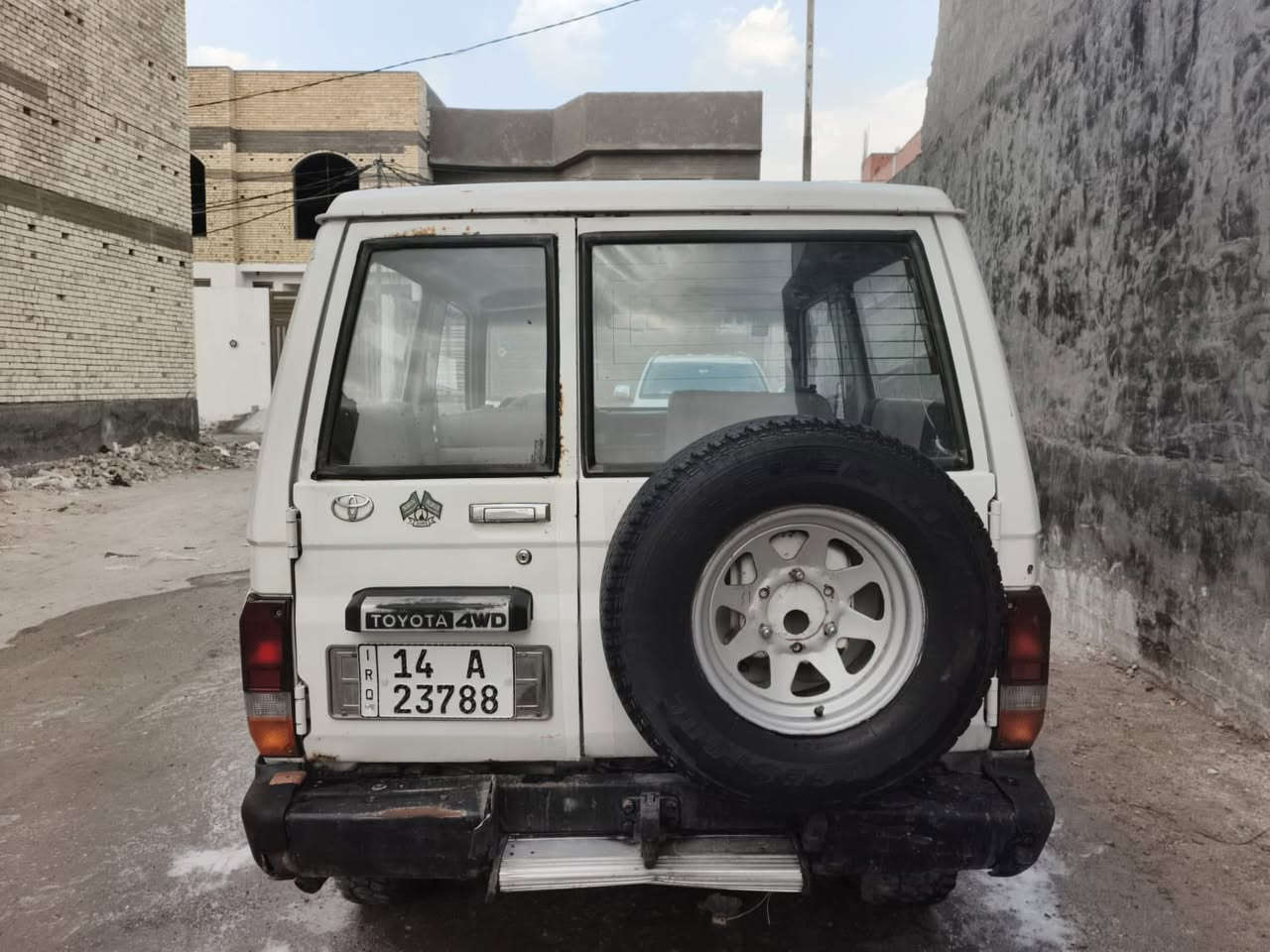 السلام عليكم لاندكروز ربع موديل 85 بأسمي رقم انگليزي بصرة محرك 3f بلادي كير عادي ماكنيت مو بلاتين السعر 55   ***********
 
البصرة الفنجانية ***********
