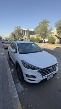 توسان ٢٠٢٠ خليجيه  محرك٢٠٠٠ /٤سلندر   ماشيه 67000k  مواصفات/بصمه/شاشه ...