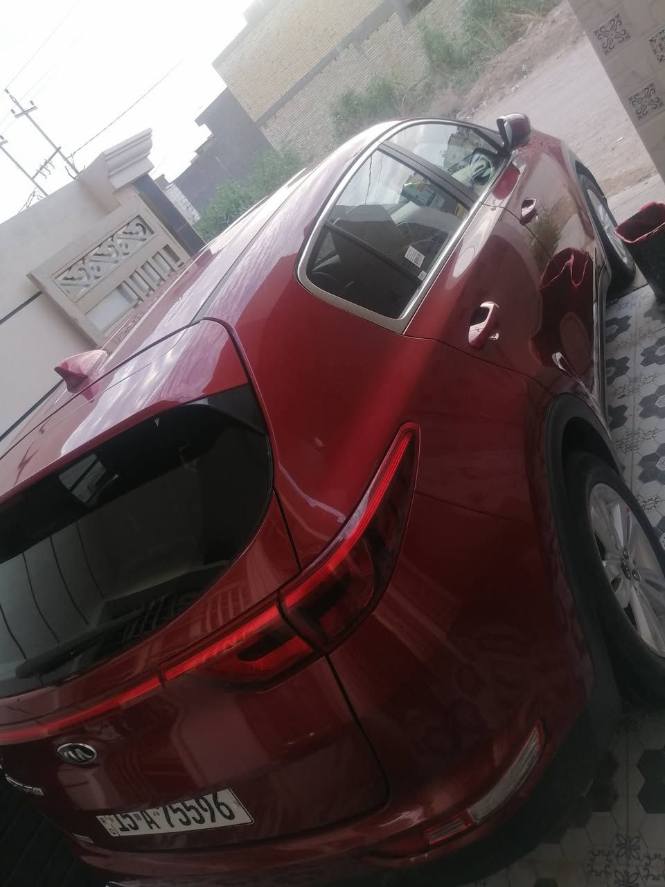 كيا سبورتج موديل ٢٠١٧ ترهم مراوس او بيع ***********
*********** بيها قطعتين صبغ بدون داخل

