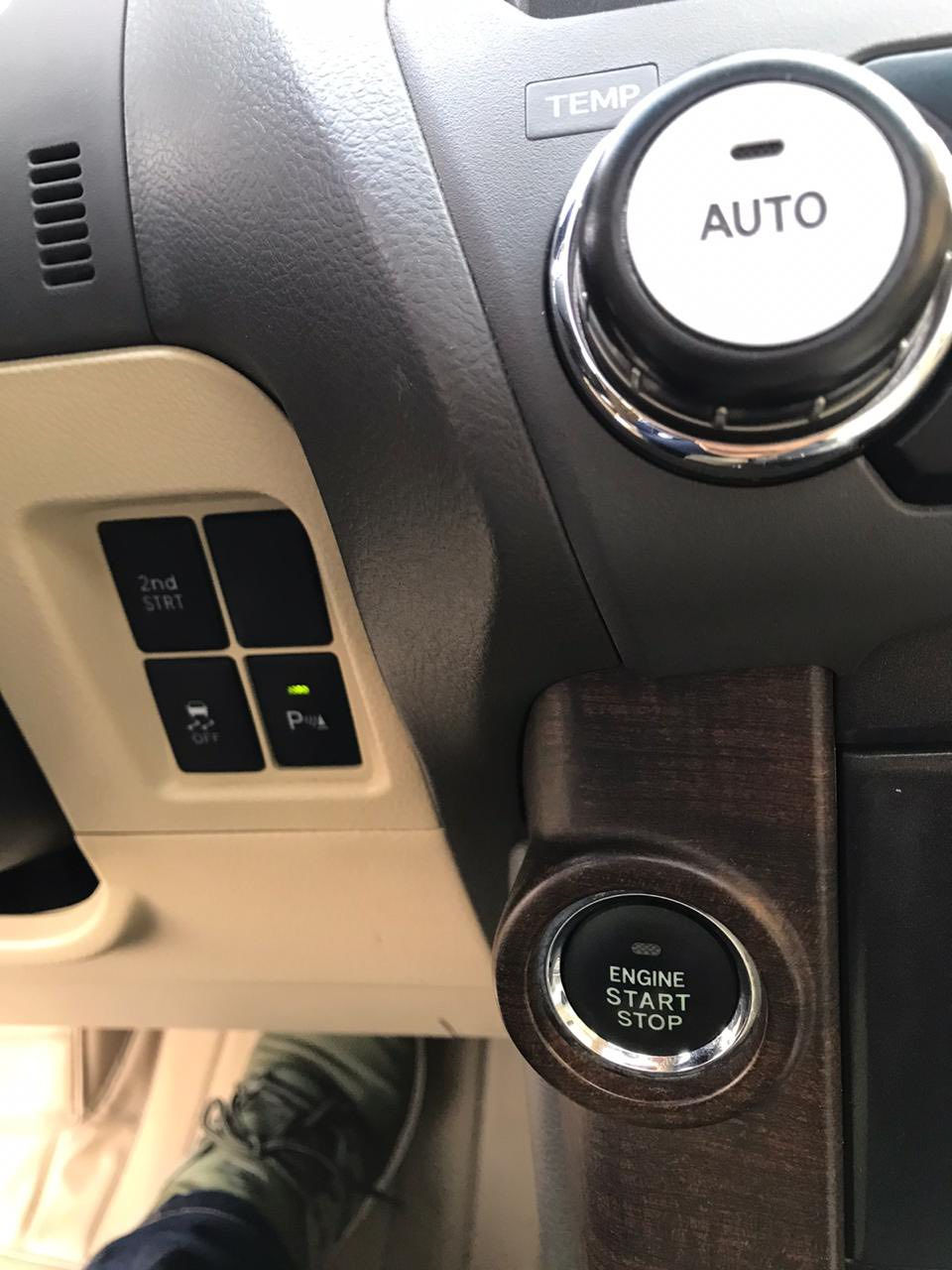 تويوتا برادو 2014 Txl فول كويتي الساير
مواصفاتها : 
١-سلايت قمارة
٢-كشنات الاماميه كهرباء
٣-حساس وكامرة خلفية
٤-هوك خلفي
٥- دبل تانكي  
٦- اشارات بالمرآة
٧-كراسي جلد ومغلف جلد
٨-شاشه بلادية
٩-اربع جام اوتو
١٠-مانع انزلاق
١١-بصمات عدد 2 اصلي 
١٢-تحكمات ستيرن
١٣-مانع انزلاق
١٤-مري جانبي شفط
١٥- سبير تعليق
١٦- منفذ AUX & USB
١٧-ماشيه 111000
١٨-محرك 4.0 لتر 6 سلندر 
١٩- ثلاجة
٢٠- تبريد امامي وخلفي 
٢١- باتري جديد ما صارله اسبوع 
٢٢- رقم بصرة مشروع وطني باسمي 

صيانه دوريه بشركة تويوتا ( مركز تويو) 
حداديه كاملة جديده ،تايرات ،ماي راديتر ، قايش ، دهن وفلتر كير وكل الفلاتر
 
السياره بيها ملاحظات بسيطه جداً لان 2014 
بيها صبغ بركن الدعاميه الاماميه اثر دحكة و بكفر السبير اثر فطر و صبع بالجاملع الامامي عايفه ما مصلحة وفطر بالجامه الامامي
السعر 365 وبيها مجال قليل

الاستفسار الاتصال ***********
غير متواجد على الفيس 
المكان البصرة- الجبيله
