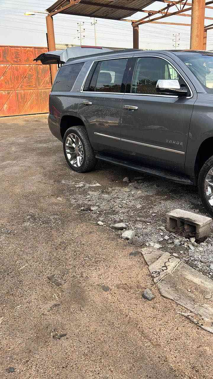 سلام عليكم تاهو 2020  رقم اربيل الجديد مواصفات ls معروفه حادثه موضح بلصور السياره بلحقيقه احلى من الصور وادامه كامله مسويلها وتخم تاير جديد سعرها 315 وبيها مجال 
*********** Singapore
