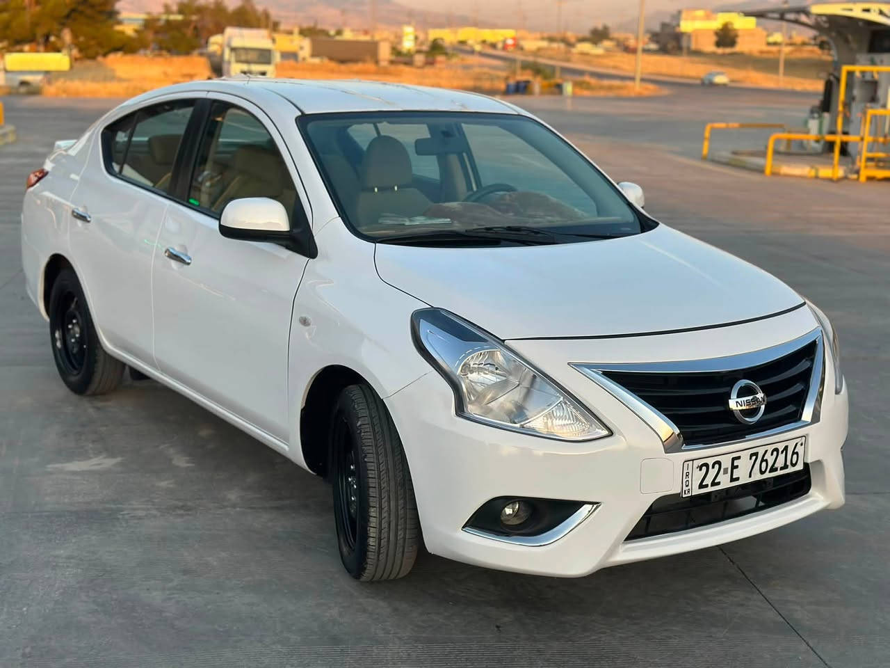 نیسان لاکشمیبای ٢٠٢٢
NISSAN SUNNY 2022
هیندی دەسک ستیل و دەبڵ گێچ و ئاوێنە کارەبایی و باڵ،
سەنەوەی و ژینگە تا یەک ساڵی تر نوێییە
٤٤،٠٠٠ هەزار کیلۆمەتر ڕۆیشتووە زۆر خاوێن و جوان ماوەتەوە لەسەر دەقی شەریکە، دوو سویچی شەریکە و ٤ کەپی بیلاد و کامل ئەشیای شەریکەی لەگەڵ ماوە ناو گاحی کراوە و بەرگە کوشنی لەگەڵدایە، دووپارچەی بۆیاخە (بۆنیت + چاملغی سەیاق) یەک بست دەرگای سەیاق بۆیاغە بێ ناوگرتن، دوو پەڵە کارتی بچووکی هەیە و سەیارەکە پێشی لای سەیاق لێدراوە بەڵام
شاسی نەگرتووە و وەک بیلاد چاککراوە، گێڕ و مەکینە تەبرید سارد و گەرم کارەبایی بەشەرت،
٨٨ گەڵاو مامەڵە 
ئەگەر مشتەریت ***********
ڤایبەر و وەتسئەپی لەسەرە
