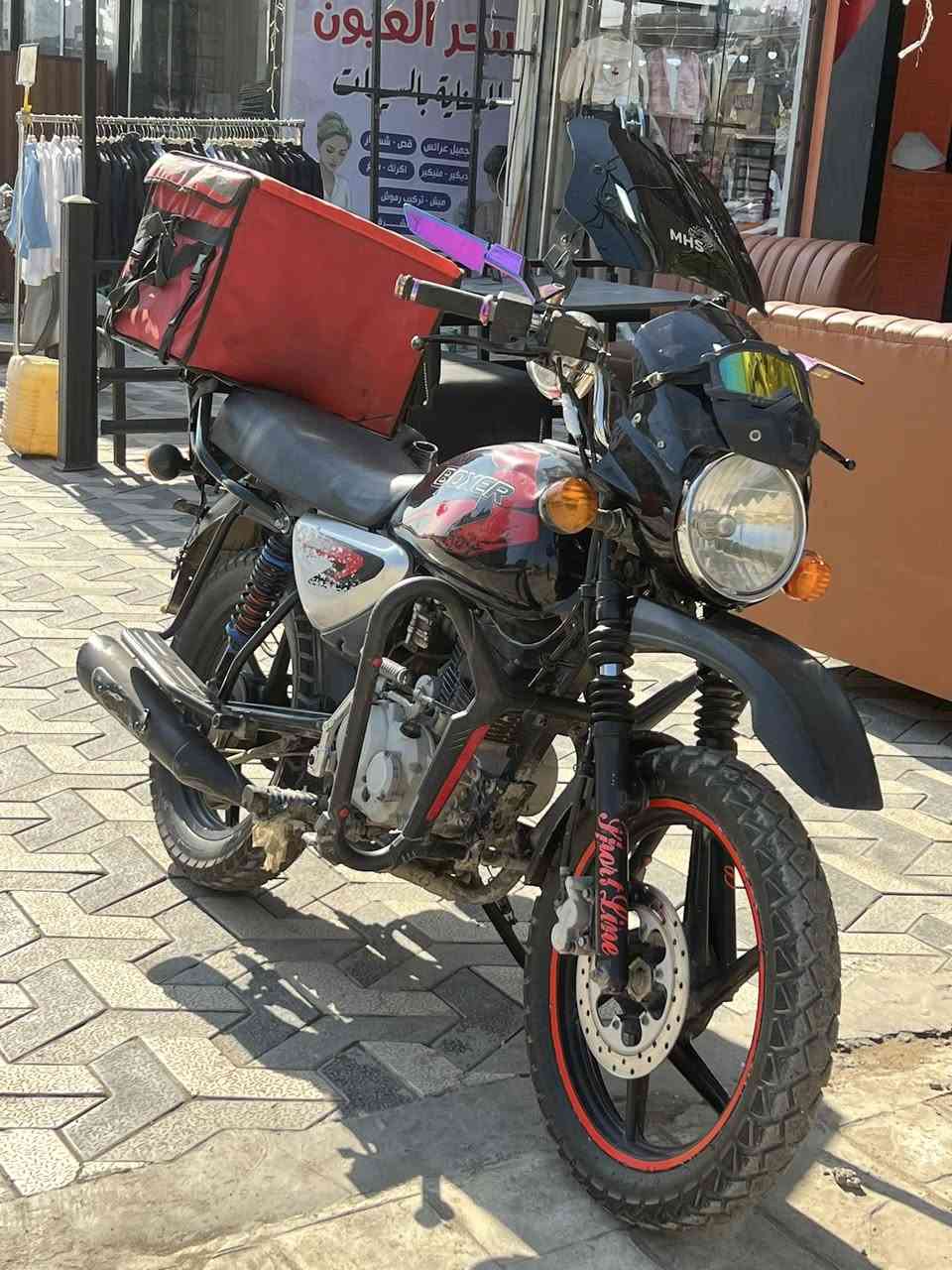 بسوكر جبلي 21 نصبته تخبل شتريته من وحد ونطاني موعد وما رحت كاتبته وسافر اوراق ٧ موجود بس لولد مسافر بيه خيط تبخير + جنطه +وسماعه +ومري شبح  +الستان الصلي وياهه هديه  سعر900 مجال بصيط ***********
