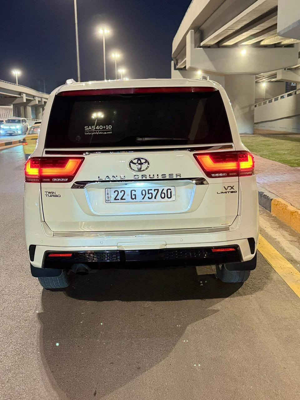 سلام عليكم 
لاندكروز 2024 LIMITED VX
لمتد SAS توين تيربو. ضمان  مغلف bbf
فول مواصفات للاخير    
٤ كامرات 
خزن ميموري
جميع الكشنات كهرباء 
جنطه شفط 
رادار خلفي 
حساس امامي خلفي 
جلد شاحن 
كشنات تدفئه تبريد 
ستيرن كهرباء 
مري شفط 
٥ بصمات
٣ شاشات تطبيق 
توقف ذاتي 
١٩ سماعه سيستم jBL
ماشيا 22 الًف 
باقي المواصفات معروفه 
السعر 825 بي مجال 
للاستفسار
***********
***********
