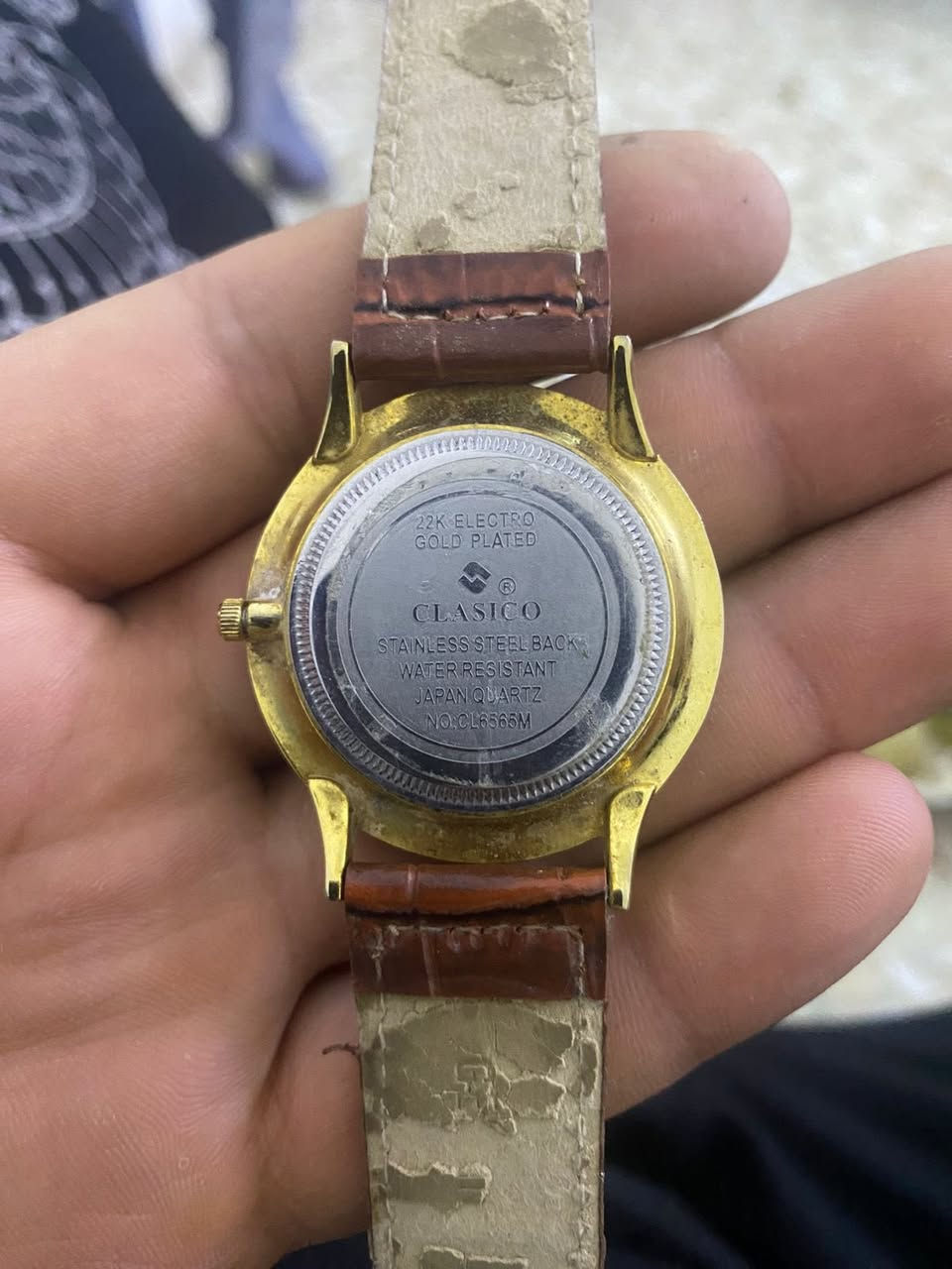 ساعه للبيع طلاء ذهبي 22k مكينه كوارتز ياباني
قيم سعرها واشتري بالعافيه عليك


**إذا كنت صاحب هذا الإعلان وتريد حذفه لأي سبب، رجاءا أرسل رسالة إلى الدعم الفني**