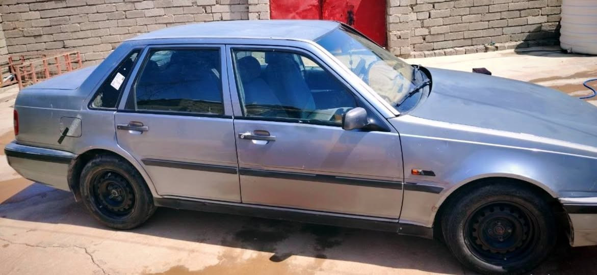 فالفو موديل 95 
رقم نينوى جديد بأاسمي 
كير محرك شرط 
بدون ضرر بدون صبغ تدفئه تبريد
شرط التحويل
 السعر 38 وبي مجال بسيط
العنوان موصل الايمن *********** / ***********
