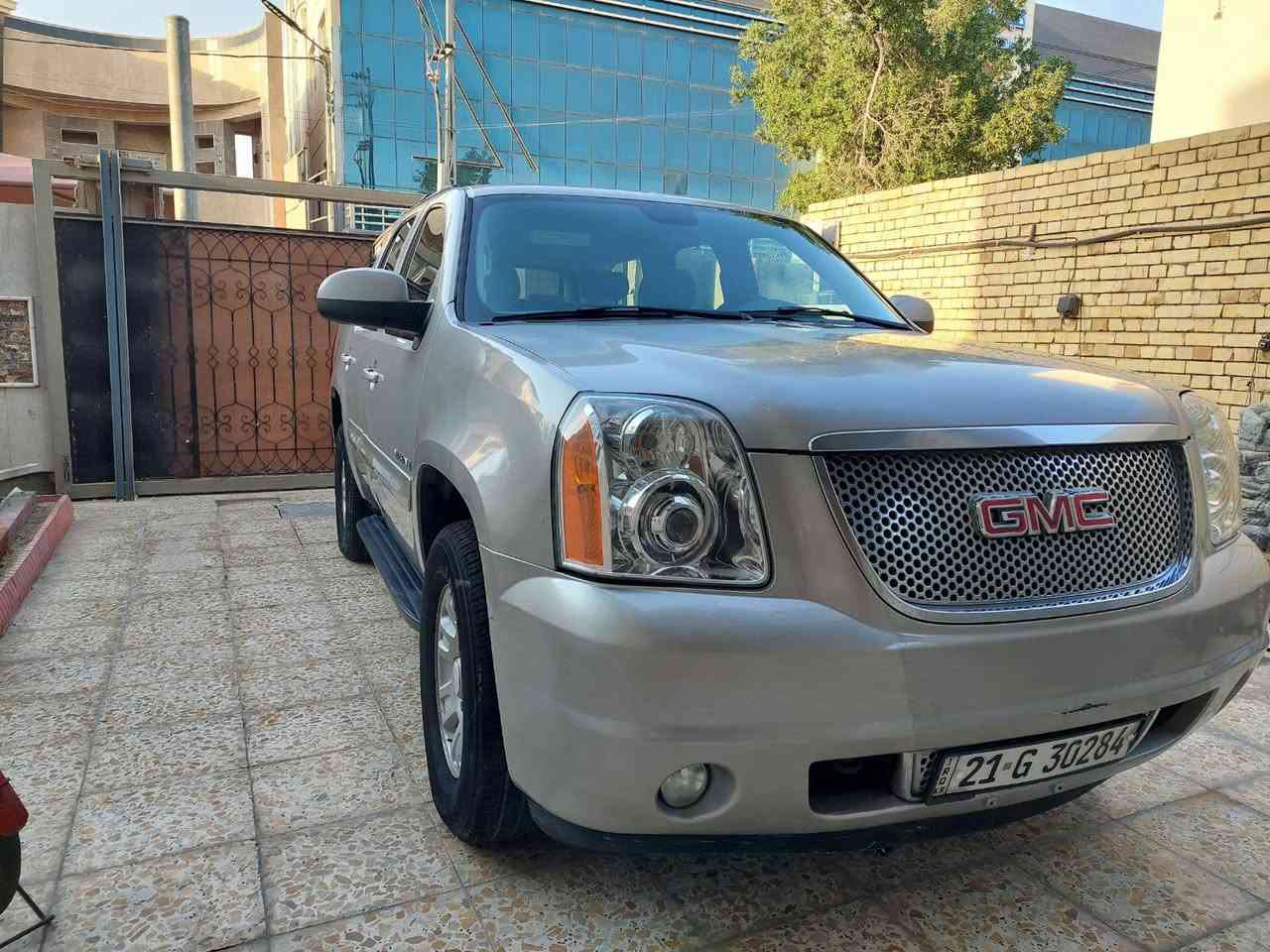 السلام عليكم
يوكن 2007 خليجية مكفولة من التبديل حاليا بيها جراد بقسم من البوند وكذلك القمارة تحتاج بولش السيارة باهت صبغها .سيارتي الشخصية لمدة 8 سنوات بيها سيرفس ب175 
رقم شمالي دولي 
***********
تحياتي للجميع
