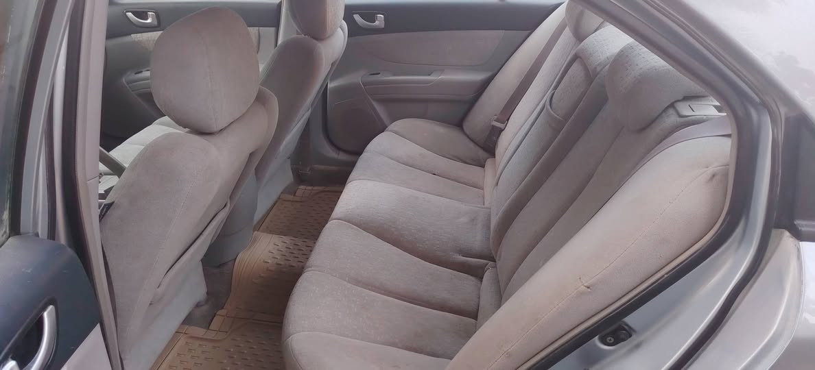 سوناتا موديل 2007 وارد امريكي السعر 85 وبيها مجال مراوس او بيع ماكو مشكله وهذا رقمي ***********
