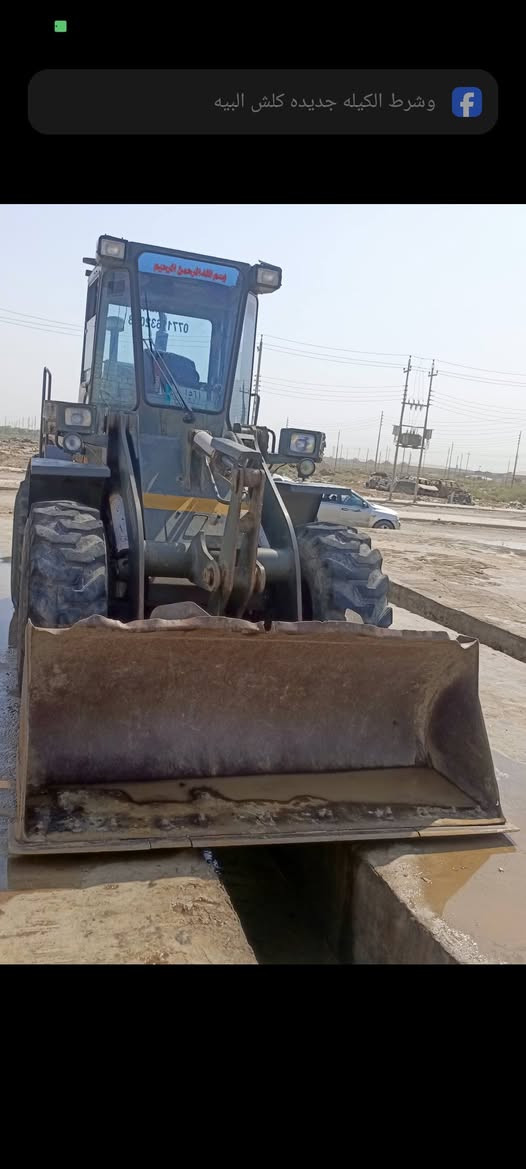 شفل كوماتسو حجم 100/مكينه 6جديد 2008اصل واسط سعر 200//***********
