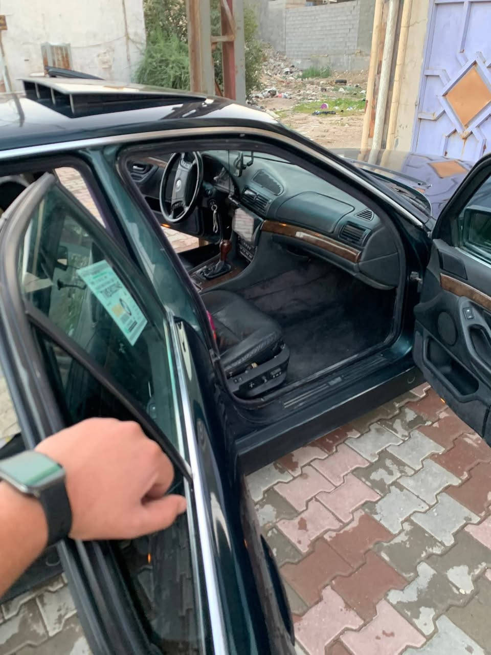 للبيع كاسحه 740i BMW محرك 30موديل1995  محرك 8 سلند السياره رقم دولي سنويه بسمي  جاهزه من جميع النواحي نوقص بصيطه كلش سياره خير من لله جام تحكم رباعي كراسي كهرباء شاشه تبريد نقص مروحا بواريه كلها موجوده كمبريسر كشي كامل نقص مروحى سياره حيل حلوا كاعده نصبتها تفتح وجه مصبوغه عام جماليه صبغ فرنسي اصلي لجماليه فقط سياره هزتها جديده سنويه لل2031بسمي رقم الانبار للبيع او مراوس هاتف )(***********) سياره فقط دعاميتها للماميه نكسرت وصلحتها بس مشادها مجوده عندي
