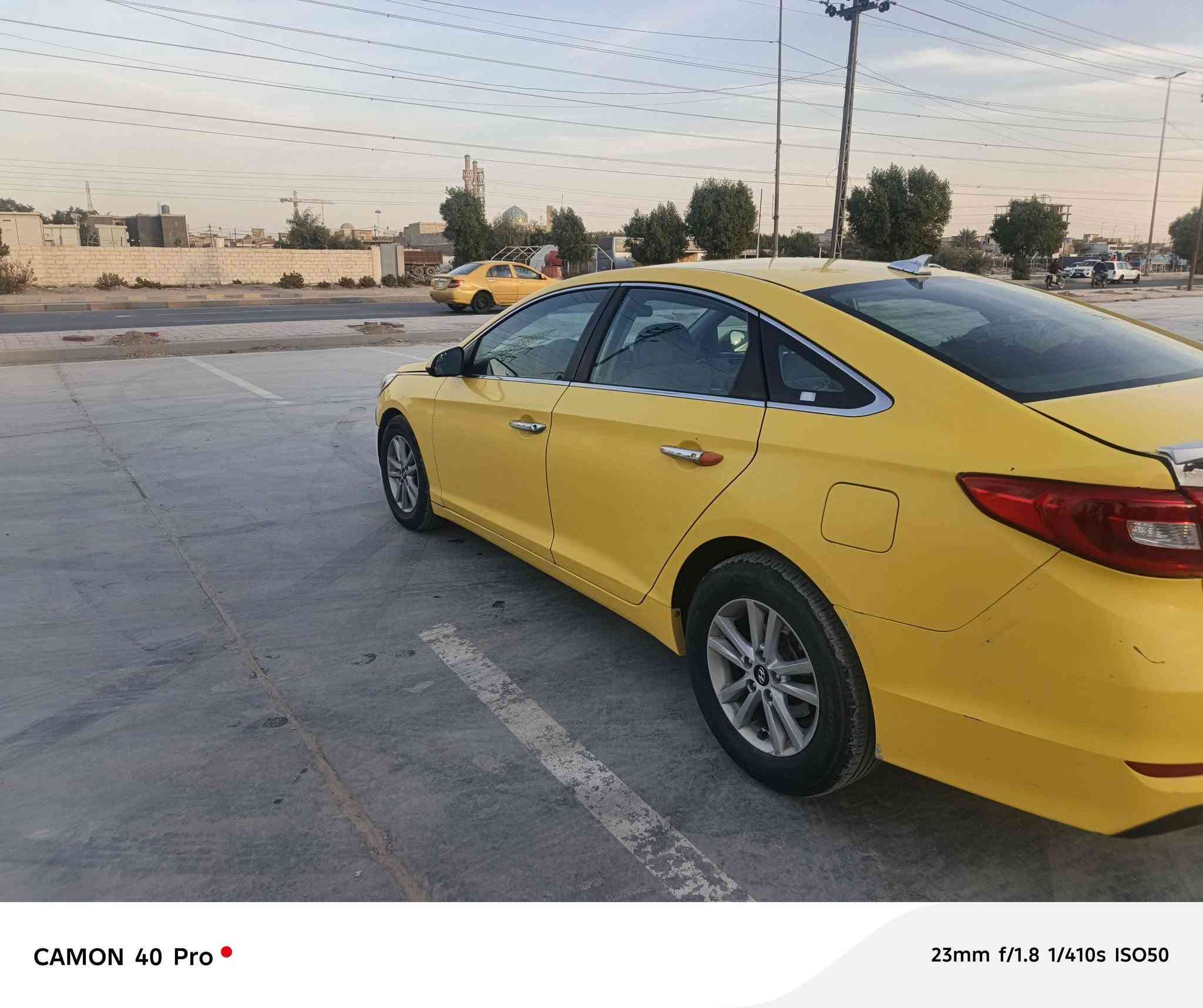 السلام عليكم سوناتا موديل 2015 وارد امريكي رقم نجف       السعر 115 وبيها مجال المكان نجف كوف ***********
