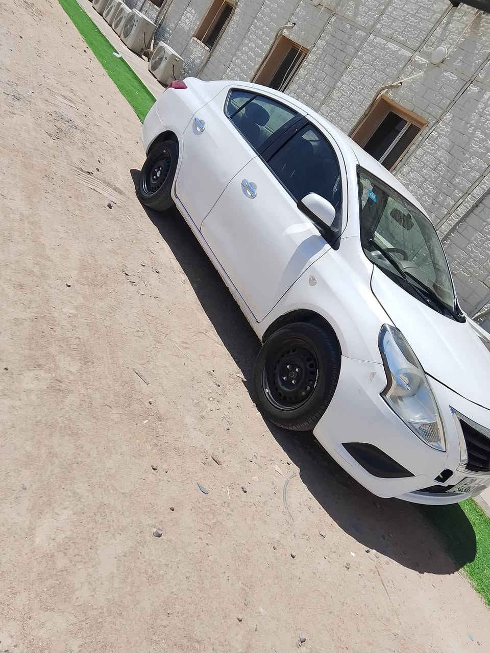 السلام عليكم نيسان صني وارد امريكي
موديل 24 
سياره بيها ملاحظات 
رقمها واسط 
‏‪***********‬‏
