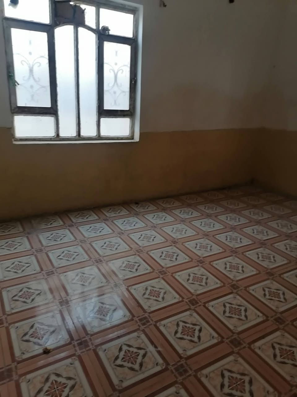 دار سكن طابو صرف
المساحة ١٠٠ متر

الواجه ٥ النزال ٢٠ متر

البناء طابوق عكادة

طابقين

الأول استقبال

 هول

مطبخ

صاله

صحيات داخلية وخارجية

الطابق الثاني

غرف نوم عدد ٢

الموقع الديوانية حي العسكري الثالث خلف المدرسه الحديديه القريبة من مدرسة فالح موات السعر 47مليون مع المجال 

للاستفسار مراجعه مكتب علي الفتلاوي العقار قرب جامع زين العابدين الكائن في حي العسكري شارع ٣٠ او الاتصال ***********
