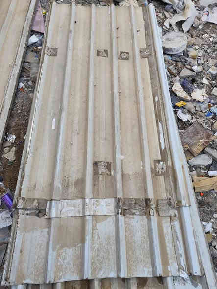 السلام عليكم جينكو مستعمل نظيف وشغل معمل طلب خاص ثقيل للبيع 
العدد 4 قطع 5متر و 8قطع 3متر ابيعهن كلهن شلع العنوان الشعلة شارع 60 رقم الهاتف *********** السعر 130الف
