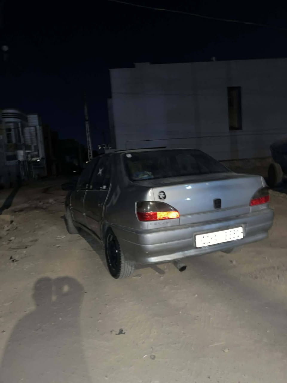 السلام عليكم بيجو فرنسي 306مصبوغه عام جماليه رقم بغداد انكليزي هزه جديده كير ومحرك زينه صدر حداديه 70% السعر 40وبيه مجال ***********
