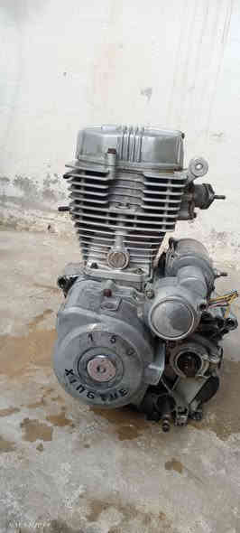 السلام عليكم مكينة لبيع شغالة كلشي ما ناقصة كبل شد مكاني كوت الشراي بي خير ودلل ***********
