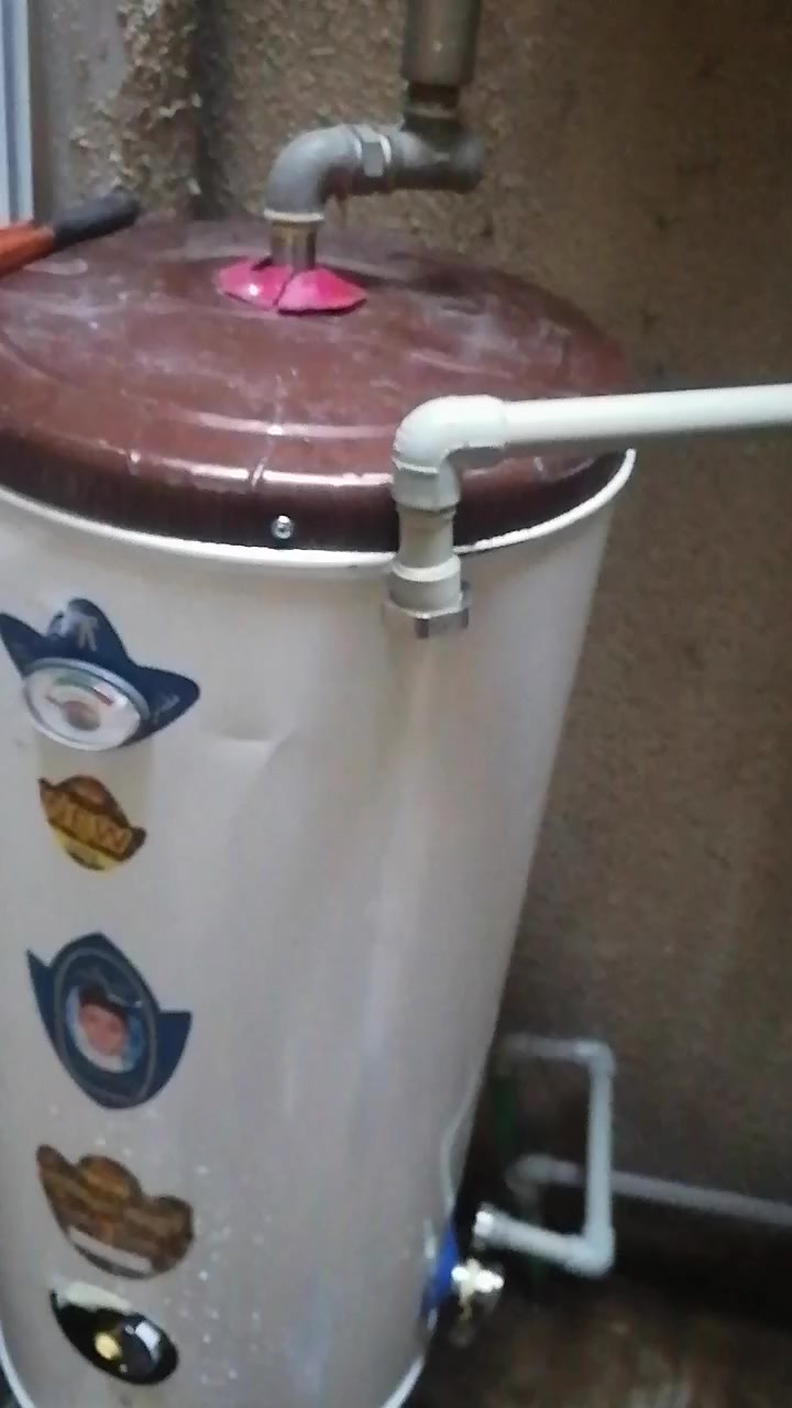 اسطه لحيم تانكي ماي ولحيم أبواب وكاف اعمل بواري وكاف صحيات وكاف صيانه منزلي داخل سليمانيه *********** تواصل
