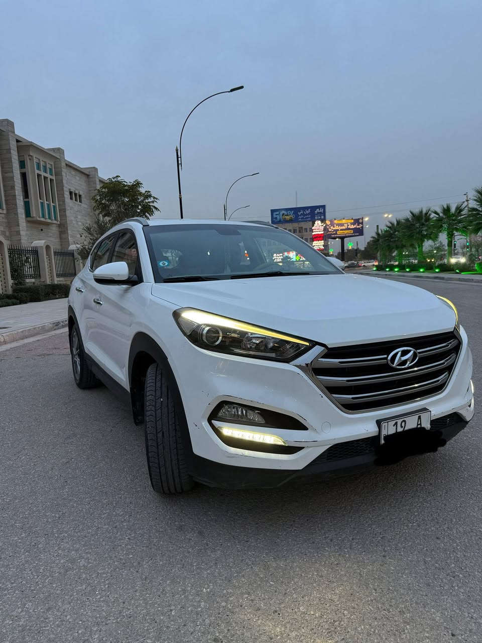 السلام عليكم 
سيارة توسان 2018 خليجي 
سيارة نظيفة مثل ما مبينه بالصور 
مري شفط قطعتين تبريد خمس عدسات سيارة مكينة وكير وحدادية كفالة تخم تاير جديد هستوني شادهن رادار خلفي
مكينة 2000دوش وسيارة ماشيه 81الف سنوية ورقم انكليزي جديد رقم كربلاء
سيارة كفالة عامة ماعدا طخه صغيرة بالجاملغ الخلفي مثل مابين بالصور 
سيارة ماشية
مكاني كربلاء للاستفسار 
***********
