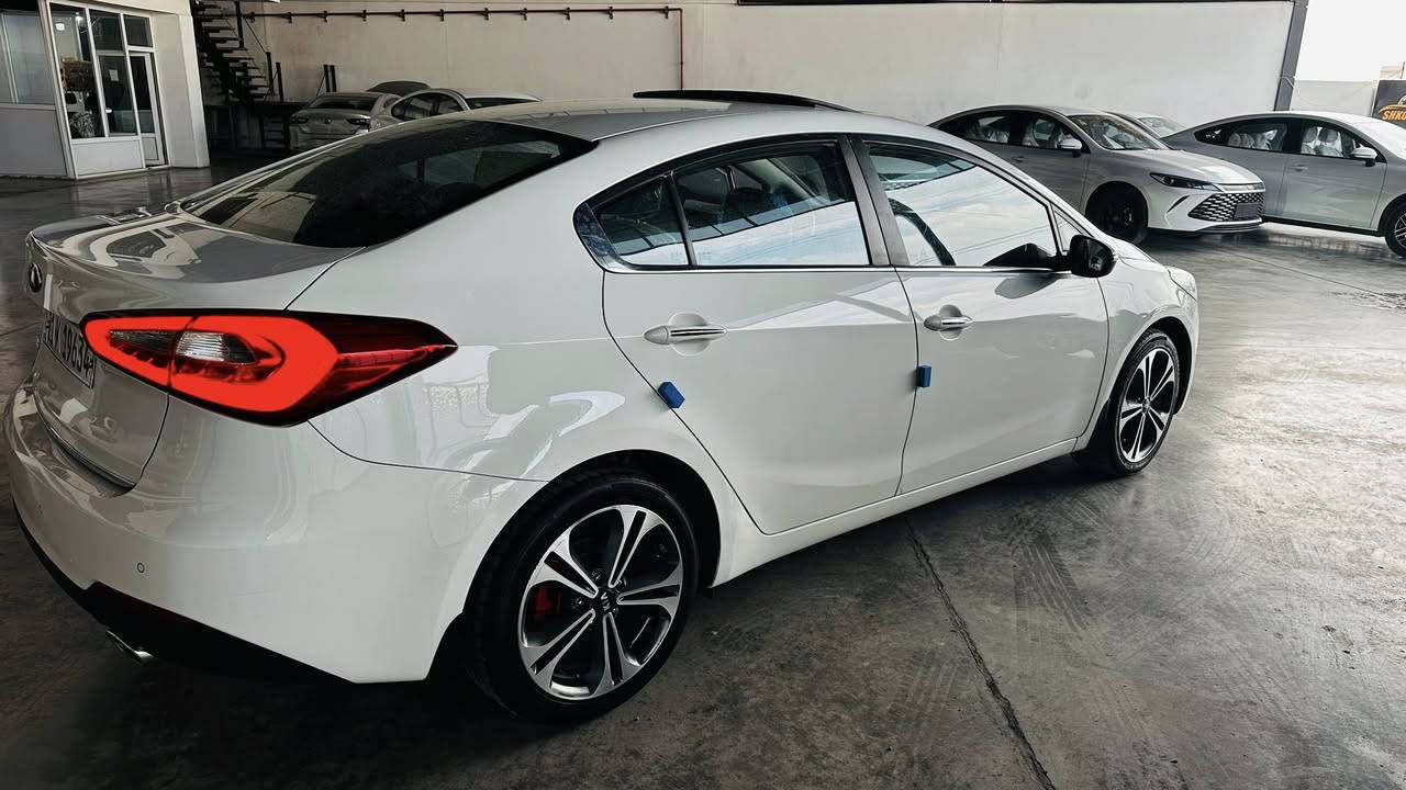 كيا سيراتو ٢٠١٥ (خليجي)
محرك ١٦٠٠ دكشن عالي 
السيارة فول مواصفات 
ماشية ٧٧ حقيقي 
مكفولة عدى بارد شبر 
سيارة جاهزة سنوية ٢٠٣١
تريد تحويل تريد وكالة 
تخم تاير 
صدر جديد 
ادامة كااملة 
تبريد ثلج 🧊 
خير من الله 
مكان بغداد المدائن  السعر خاص 

***********
