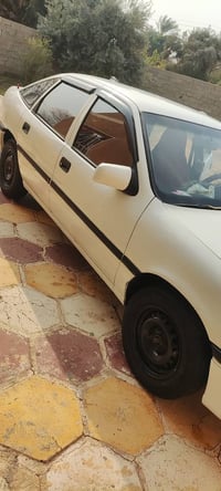 اوبل فكترا للبيع كير اوتوماتيك محرك 2000 موديل 93 بلاديه السياره مابيه...