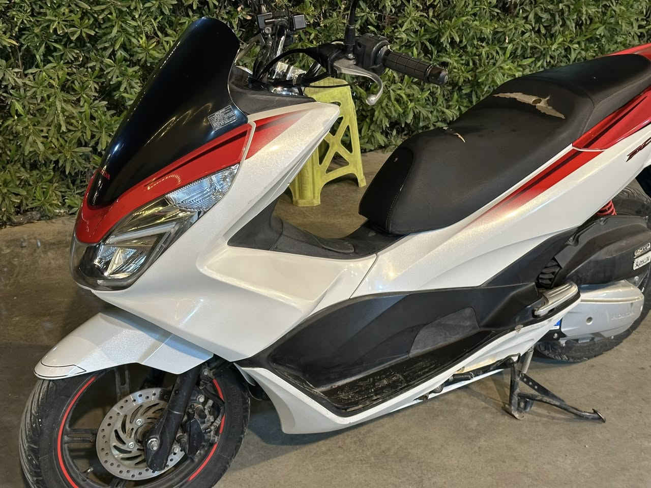 Pcx جيل الثاني ياباني مرقمه بغداد تحويل ثاني يوم كفاله عامه على وضع الشركه برغي ممفتوح  تدفءه يدات حساس زدحام ستان كهرباءي سعر ٣٠ ورقه قفل رقمي ***********
