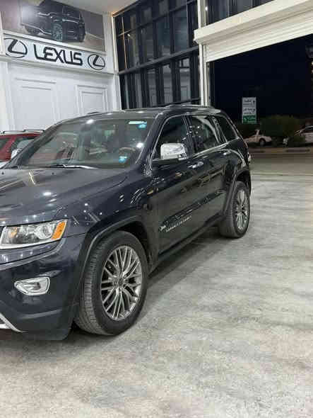 السلام عليكم جيب كراند شيروكي 2015 وارد امريكي حادث فقط الجوملغ بدون دواخل ولا الغود واربع اصابع بلباب الباقي كفاله  مكينه كير كفاله محرك 3600 المرغوب فئه لمتدد بصمه فتحه داخل جلد كشنات كهرباء فورويل قطعتين تبريد  4×4 ماوس بدون جكات   باب الخلفي كهرباء اشاير مري + شفط شاشه كبيره  حساسات خلفيه    رقم بغداد بسمي  انكليزي تحويل ثاني يوم الاستفسار ***********
