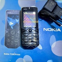 نوكيا 7500 بريزم • سيمبيان • خط واحد