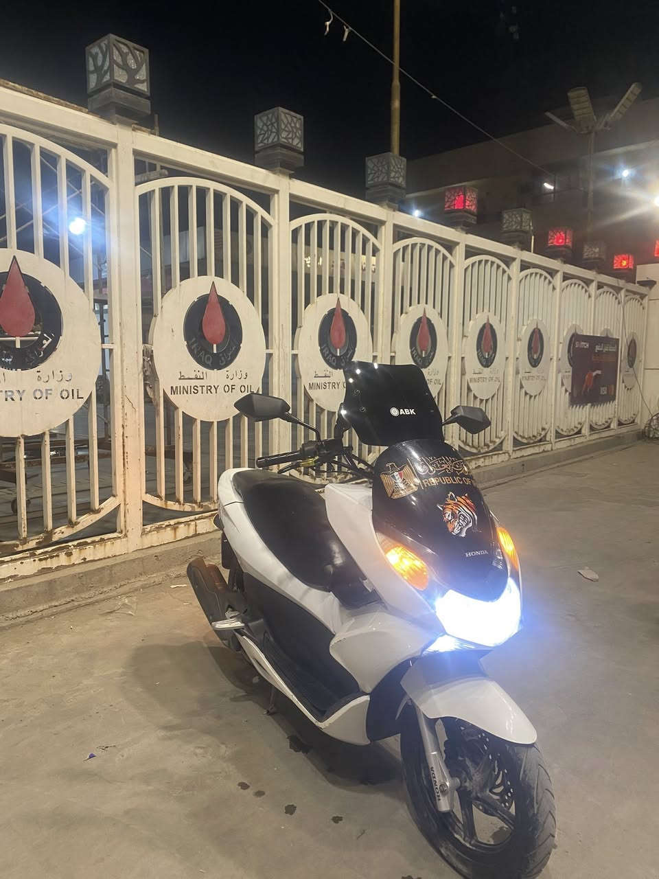 سلام عليكم 
دراجه psx جيل الاول دراجه خير من الله مكفوله من مكينه من كهربائيات ماعده الستان ولحساس 
السعر1150
مكان بغداد بلديات
***********
