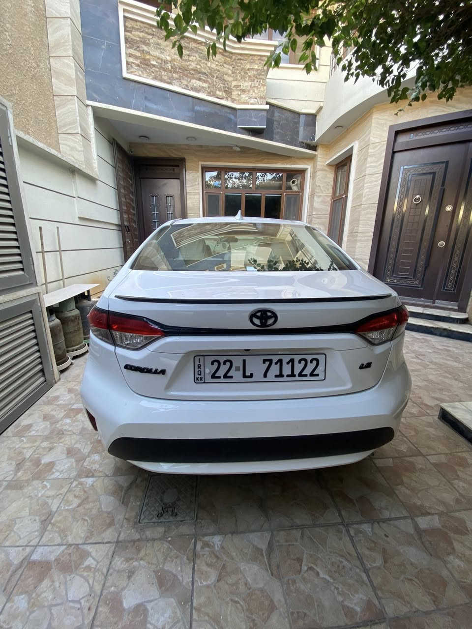 كورلا ٢٠٢٢ ابيض ثلجي
ماشية ٤٥،٦٠٠مايل
حادث مرفق بصور
جاملغ تبديل نفس لون وباب مصبوغ 
وحافة الباب الخلفي بي باردشي بسيط
رقم اربيل باسمي شرط تحويل
سيارة نظيفة جداً واستخدام شخصي
مكان السيارة ديالى بعقوبة 
السعر ١٧٣ ورقة وبيه مجال بسيط 
***********
