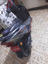 سكنز • دراجة نارية • للبيع