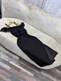 ملابس نسائية • باسعار مناسبة • توصيل