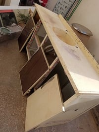 ٢٥ • مكاني الدورة • خزائن