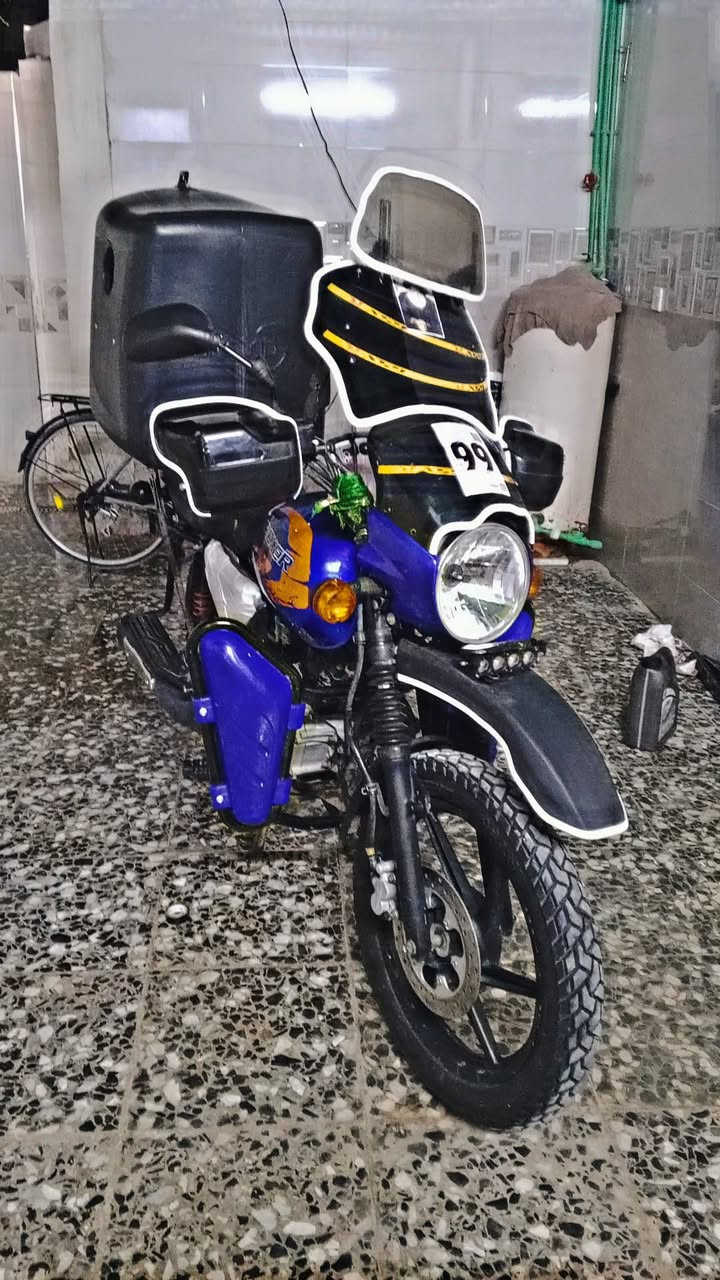 سلام عليكم بوكسر جبلي موديل 2023
دراجه خير من الله كاشي ما ناقصهه اوراقهه كامله المكان حيور ستميه سعر مليون 100 وبيهه مجال رقم ***********
