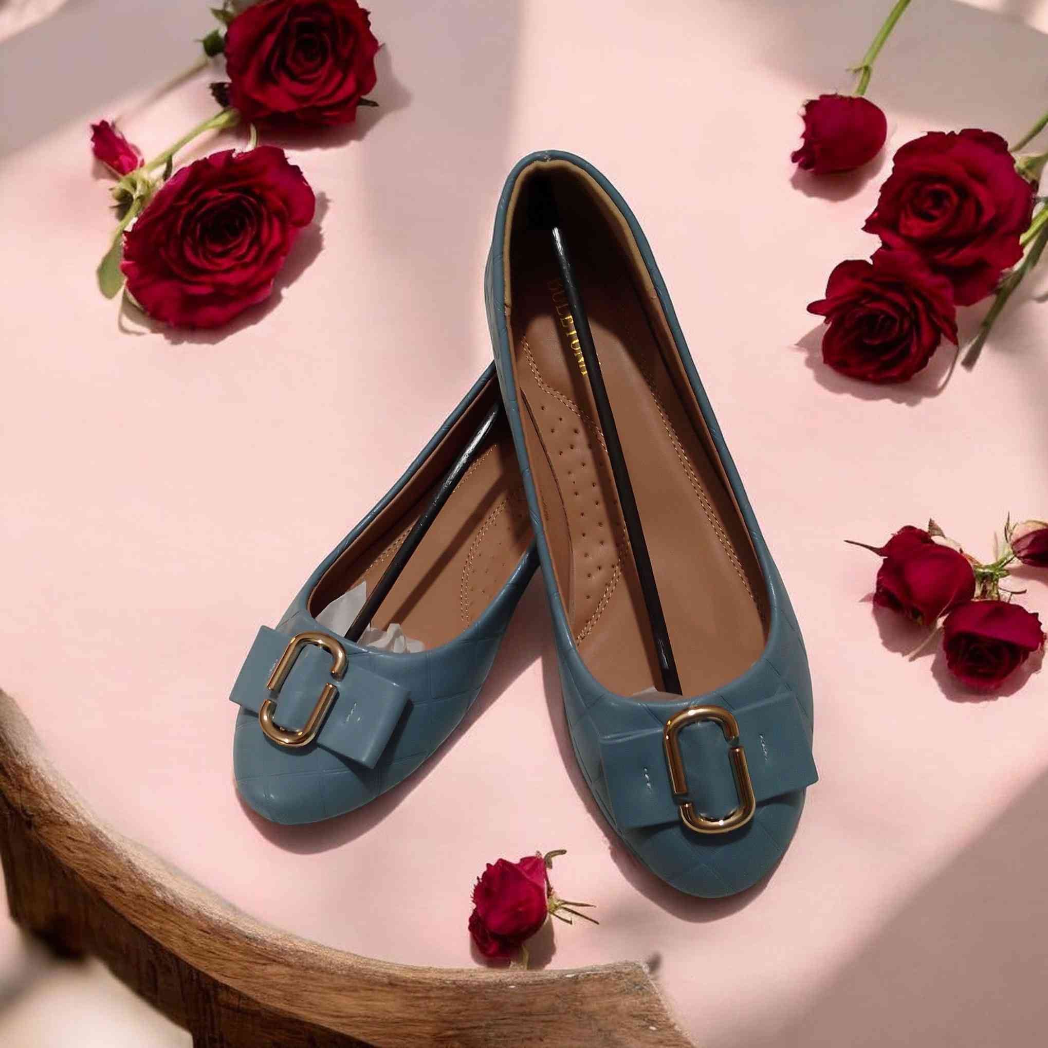 حذاء نسائي فلات أنيق ومريح 👠🌸
• تصميم عصري يناسب كل الإطلالات
• خامة ناعمة ومريحة للمشي الطويل
• ألوان متنوعة تناسب جميع الأذواق
• خفيف وعملي للدوام والطلعات
• قياسات متوفرة
💖 مريح + أنيق بنفس الوقت
🚚 توصيل سريع لكل المحافظات
📩 للحجز راسلينا خاص قبل نفاذ الكمية


**إذا كنت صاحب هذا الإعلان وتريد حذفه لأي سبب، رجاءا أرسل رسالة إلى الدعم الفني**