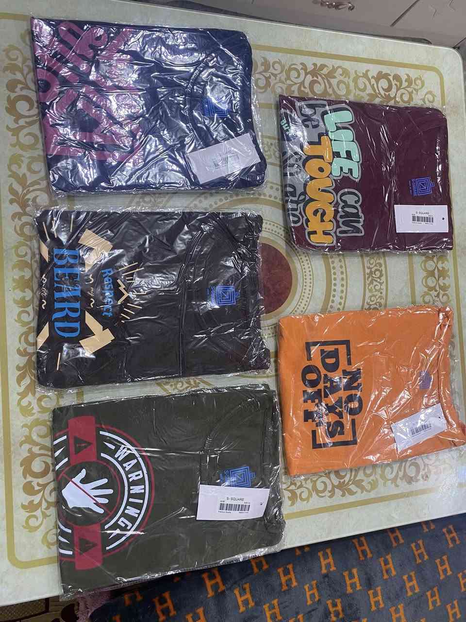 تيشيرت رجالي خامه فالينه ممتازه جميع الالوان والقياسات ستندر سعر القطعه الفين دينار البيع جمله بصره جمهوريه ***********
