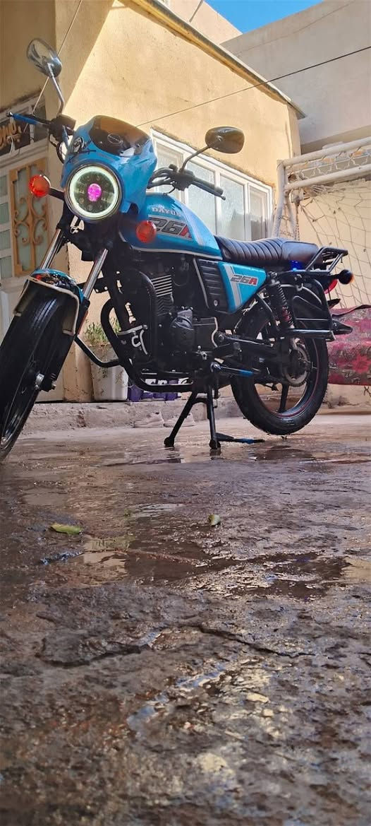 السلام عليكم دراجه دايوان للبيع 2023 حجم المكينه 150 الدراجه نضيفه شلعه ومعدل خير من الله تاير كدام والوره جوبلس جدد  وبيه سنويه  السعر مليونين و100وبيه مجال لولد الحلال متاواجد خاص وهذا رقمي *********** متواجد واتساب همين الشراي بي خير ويدلل
