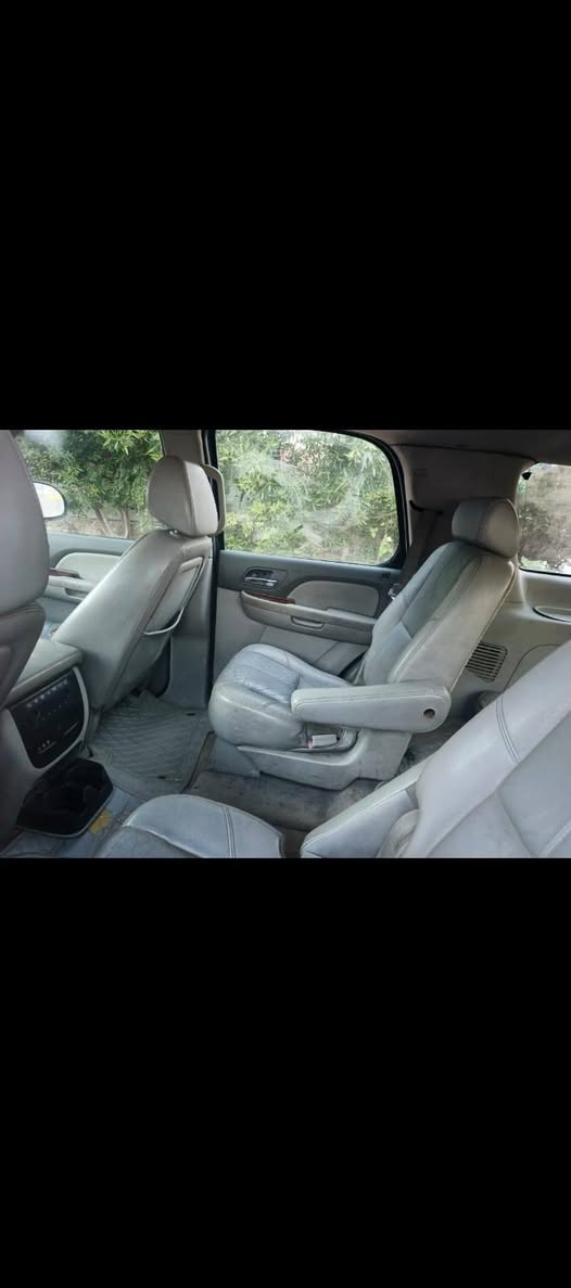 السلام عليكم للبيع تاهو رقم بغداد بسمي تحويل ثاني يوم موديل 2008 بيه جاملغ وبنيد وبيه مكانات صبغ ابيع صبغ حزام فول مواصفات سياره تخم تاير جديد كير مكينه بل جيس تبريد ثلج سياره نضيفه خير من الله بيه منضومه غاز السعر 165 العنوان بغداد المعامل غير متواجد ع لفيس انا مكلف بالنشر هاذا رقم صاحب السياره ***********
