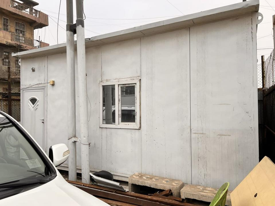 السلام عليكم ورحمة الله وبركاته متوفر كرفانات عدد٢ قياس٦*٣ بمليون وربع مع المجال والثاني ٢،٥*٣ ب٤٠٠ الف مع المجال العنوان بغداد الرصافه للتواصل والاستفسار ***********
