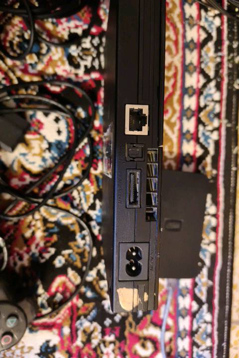 ابلي تو 2 للبيع شغال كامل كلشي كامل شغال مع ملحقاته يدات 2 هارد 2 سعره   40..... الشراي يتفضل 
ما هو السعر المطلوب للجهاز؟: 
سعره 40
هل هناك ألعاب مرفقة مع الجهاز؟: 
لا 
ما هو موقعك ليتسنى للمشتري معرفة كيفية استلام الجهاز؟: 
بغداد 
هل تقبل التفاوض في السعر؟: 
بي مجال 
هل هناك أي أعطال في الجهاز يجب أن يعرفها المشتري؟: 
لا