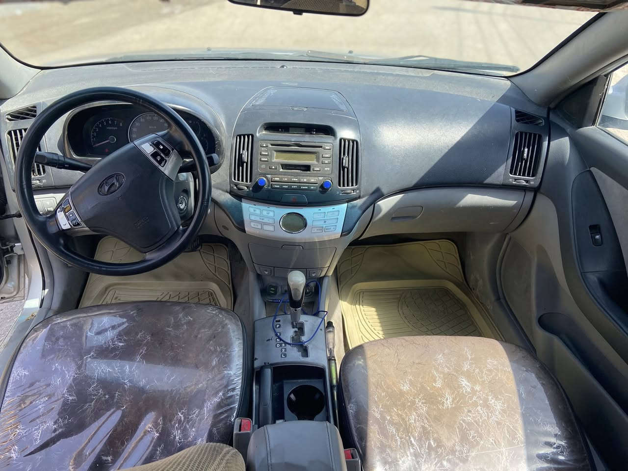 السلام عليكم النترة افانتي 2007 السيارة محركً1600 دوش خليجيً مصبوقةًً. حزام السيارة خير من الله رقم مميز روج تايرات جديدة مكاني بغداد حي الجهاد السعر ( 82 ) وبيهةً مجال قليل اتصل واتساب *********** وحياكم الله
