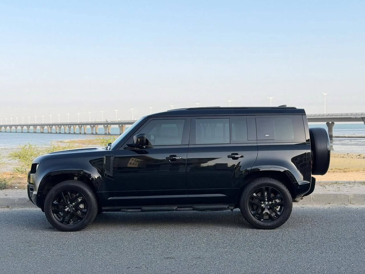 للبيع 
  V6 - 110 DEFENDER
(( 6 سلندر )) 
(( BLACK EDITION )) 
موديل : 2023 عداد مسافات : 91 الف KM 
وارد وكالة الكويت : الغانم 
تحت الكفاله بالوكاله سيرفس الوكاله 
لون : اسود + بلاك اديشن 
داخليه جلد : بيج بحالة الوكاله 
حمايه فل بدي نانو - عازل حراري - مفاتيح 2 
 كامل المواصفات : 
بانوراما إضاءه داخليه متعددة الالوان 
ثلاجه شاشه تش 
نفقيشن شاشه نفقيشن بالعداد  كاميرات درجة 360 
شاحن وايرلس رادار تنبيه المسار النقطه العمياء 
رنقات حجم 20 BLACK EDITION 
سماعات MERIDIAN 
مقاعد جلد ( بيج )  لوغو طبلون DEFENDER
بروجكتر لوغو ابواب DEFENDER
كروس كنترول  طبلون لونين 
دبل قير 4x4 سناسر كبوت Sugar Plate
ابواب بصمه دخول ذكي 
تشغيل بصمه نظام الاوامر الصوتيه
تكييف خلفي
تحكم خلفي سكان لونين طبلون مطرز
نظام توفير الطاقه ECO
زر الHOLD
‏AUX , NANO SIM , USB
مرايا سقف جانبيه خلفيه 
Apple CarPlay
Android auto 
إضاءه زينون بالكامل ، LED
بلوتوث 

ايطارات قود ير حديثه 
مفاتيح الوكاله عدد 2 رموت 
🔴 الاضافات 
1 : ( حمايه فل بدي نانو سراميك )
2 : ( عازل حراري ) 
3 : ( دواسات جانبيه ) 
4 : ( غطاء سبير ) 
5 : ( بلاك اديشن ) 
6 : بروجكتر ابواب لوغو 

خالي من الحوادث نهائياً 
شرط الفحص صبغ الوكاله
 
السعر 19،000 دينار كويتي 

#الكويت #سلطنه_عمان #الامارت #البحرين #قطر #امريكا #الرياض #سوريا #ليبيا #بنغازي  #طرابلس #الخمس #زليتين #ليبيا #بنغازي  #طرابلس #الخمس #زليتين #ليبيا #بنغازي #طرابلس #الخمس #زليتين #ليبيا #بنغازي #ليبيا #مصراته #طرابلس #الخمس #زليتين #دمشق #بغداد #العراق #اليمن #صنعاء #حمص #حماة #درعا #سوريا #الموصل #اربيل#العراق #البصرة #حلب #تونس #الجزائر #المغرب #الرباط #موريتانيا #ليبيا #سوريا #دمشق #العراق #كركوك #سليمانية #فلسطين #فلسطين #رام الله #بيروت #الناصرة #العراق #الرمادي #الأنبار #تكريت


**إذا كنت صاحب هذا الإعلان وتريد حذفه لأي سبب، رجاءا أرسل رسالة إلى الدعم الفني**