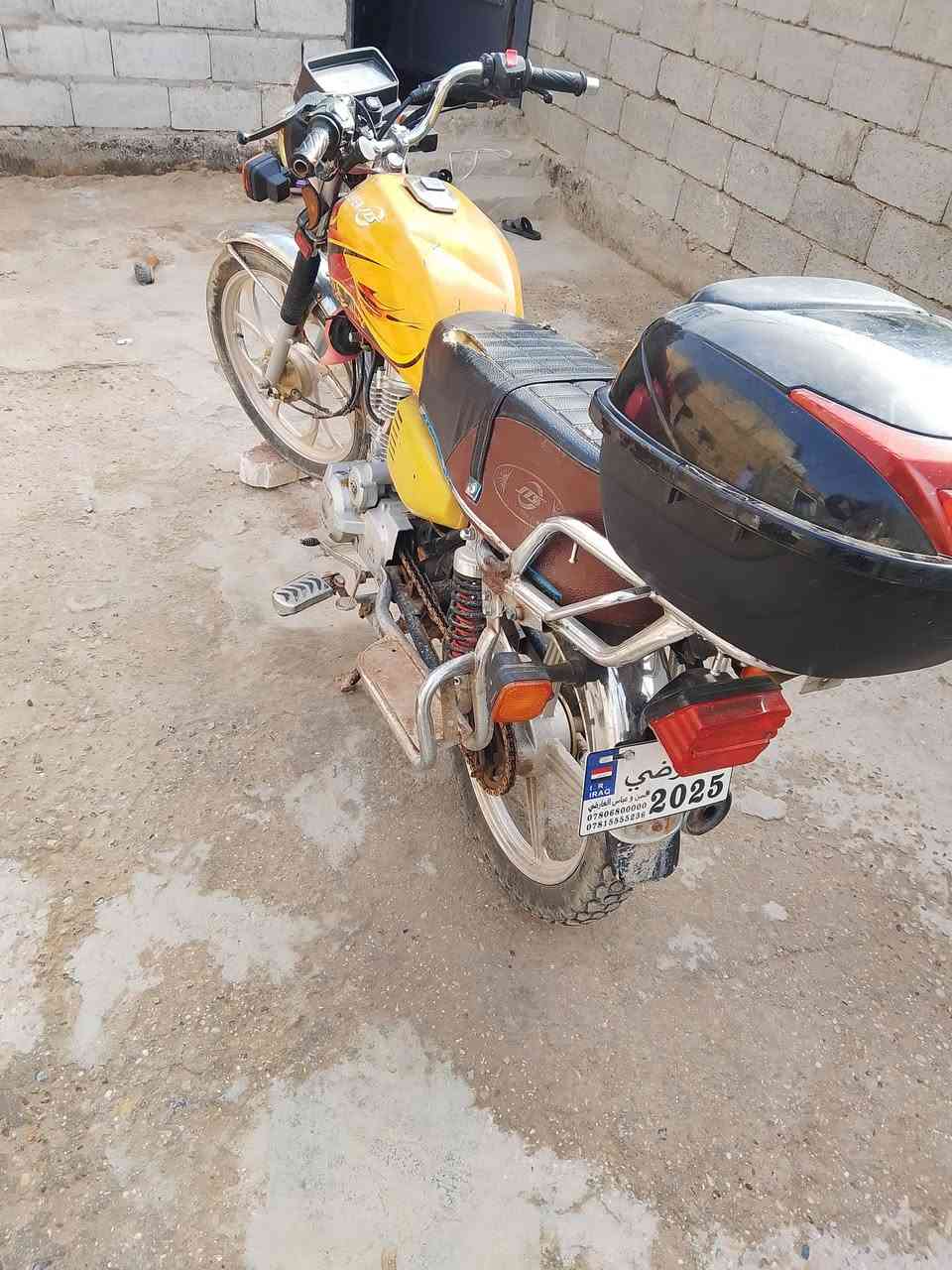 دراجه 5 قير نوعيه سيفون للبيع السعر 550 بيها مجال قليل العنوان الديوانيه حي الزيتون رقم تليفون*********** هاي الملاحظه اوراق وصوليه
