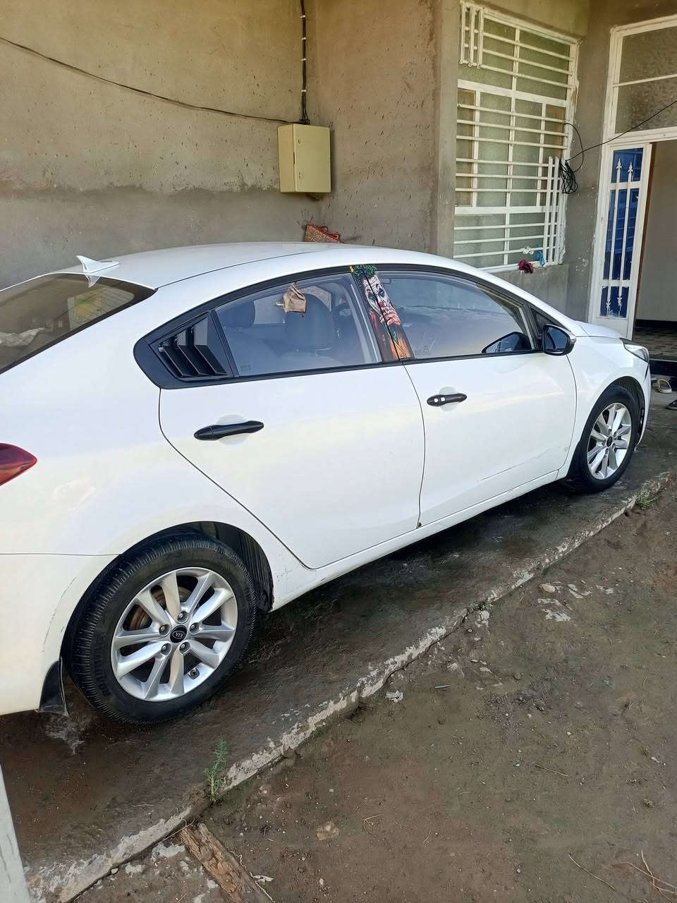 سيراتو 2018 رقم اربيل محرك خير من الله وحداديه امامي خلفي جديده بيها حادث بس ما بيها دواخل 110 وبيها مجال
***********
