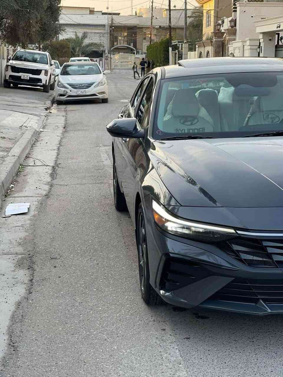 سلام عليكم سياره النتره موديل 2024فول مواصفات فتحه بصمه تشغيل عن بعد رادارات امامي جانبي خلفي سياره بيه بارد قليل جاملغ مامي وبارد قبق صندوق وطخه قليل بدوس سياره ليبل واحد ونضيفه 
*********** 
سعر 170 وبيه مجال قليل
