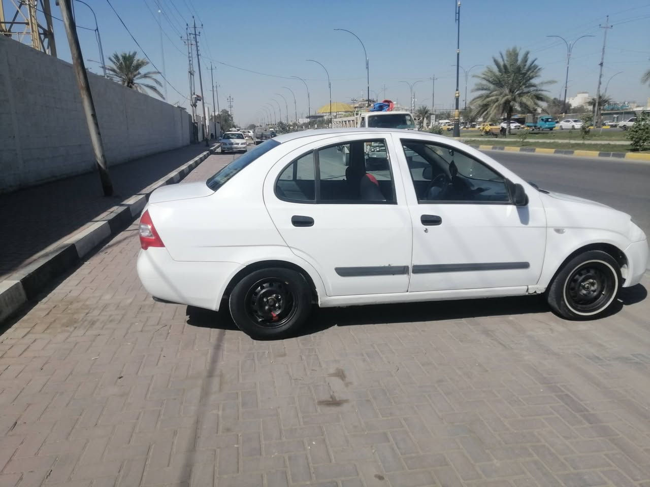 السلام عليكم طيبه 2014 كفاله جديده بيع او مراوس رقم بغداد انكليزي
تخم تاير تم ويل حداديه جديده
السياره حلوه بيها طرف الجاملغ الأمامي والباقي كفاله

كهربائيات شغاله ودوشمة جديده جاهزه مجهزه شرط التحويل محرك كير حداديه جديده تخم تاير #تبريد
ب ٤٨ $وبيها مجال  مكاني كربلاء
***********
