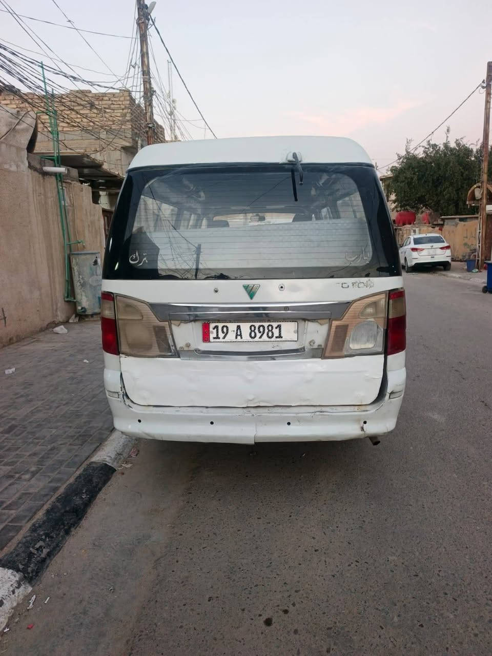 سلام عليكم فاتون الفين 10 مكينه وكير وكسن مكفولات رقم كربلاء بسمي مامطلوبه الف مداور مباشرسياره مصبوغه عام سعر 35  كان سياره كربلاء  رقم لهاتف ***********
